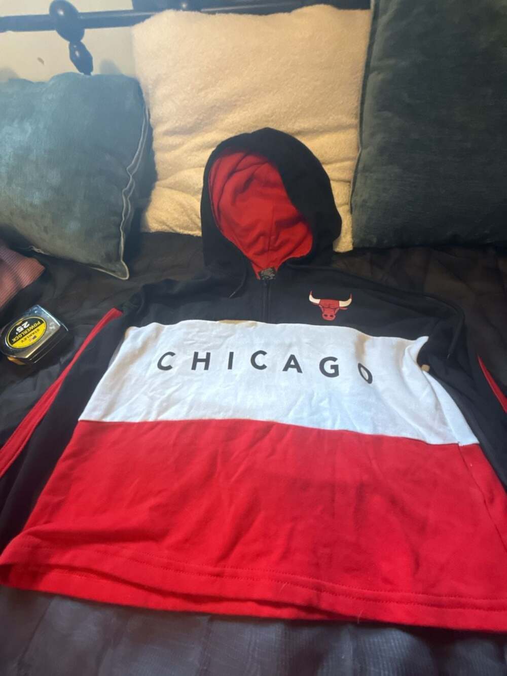 NBA Chicago Bulls Hoodie Small Black Red White Colorblock Full Zip